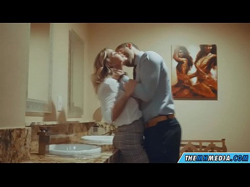 ❤️ Büyük memeli bir sarışın seni umumi tuvalette baştan çıkardığında ❤️ Porno tr.gayasianporn.ru ❌❤